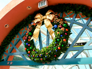Multicolor Pop Pre-Decorated Wreaths