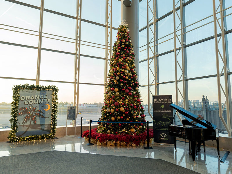 13 Ways to Decorate Your Outdoor Christmas Tree
