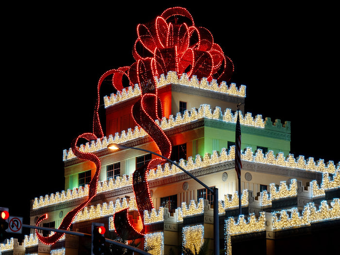 The Dos and Don’ts of Holiday Decorations in Commercial Spaces