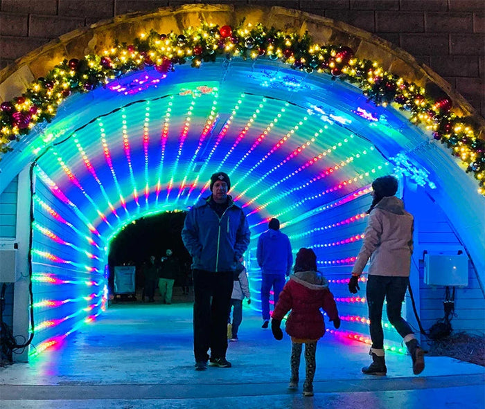 Tips for Planning Outdoor Christmas Decor for Large Festive Crowds