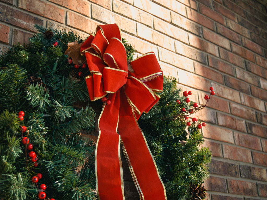 The Many Creative Uses of Big Beautiful Bows