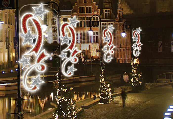 How Pole Mount Christmas Displays Transform Streets