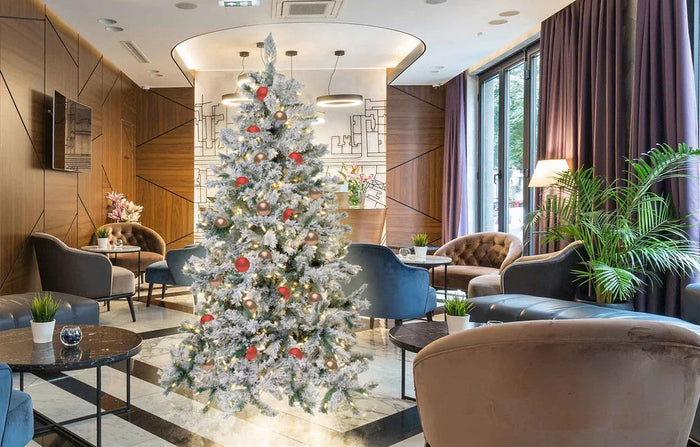 How to Choose Commercial Pre-Decorated Christmas Tree