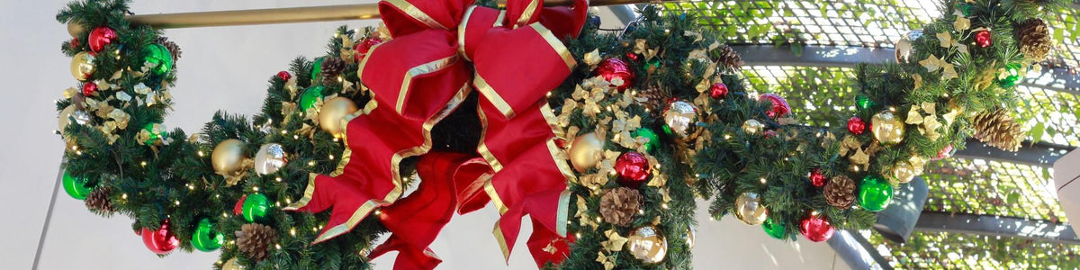 Commercial Christmas & Holiday Wreaths