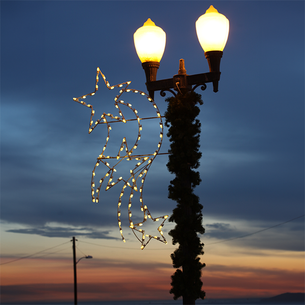 Dekra-Lite Falling Stars LED Pole Mount displayed on a light pole