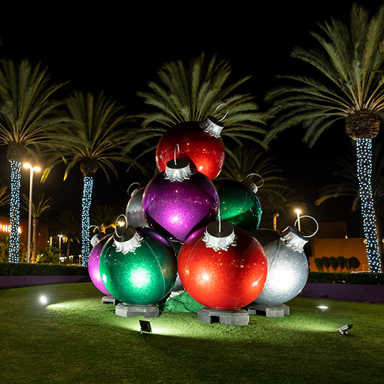 Giant Fiberglass Ornament Stacks – Dekra-Lite
