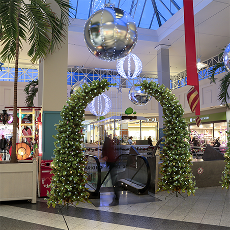 Dekra-Lite Lulea Christmas Tree Arch Display