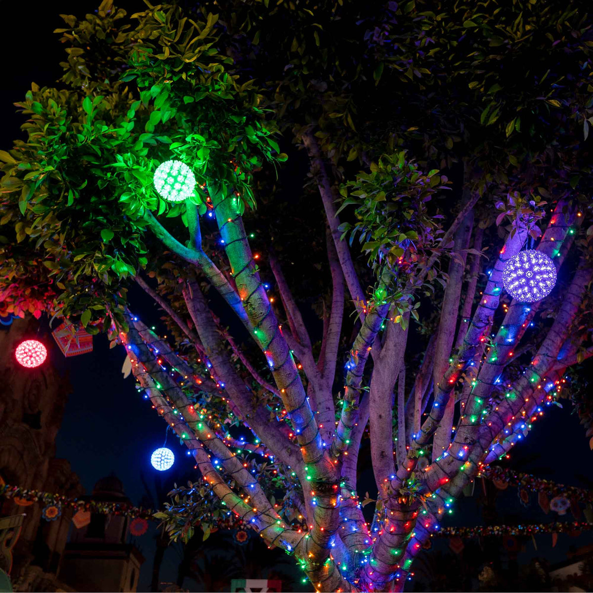 Illuminated LED Spheres