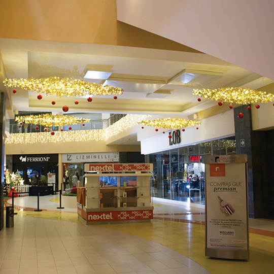 Dekra-Lite 9.2' Manhattan Gold Spray display inside a mall. 