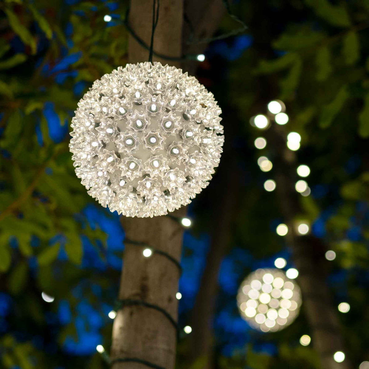Illuminated LED Spheres