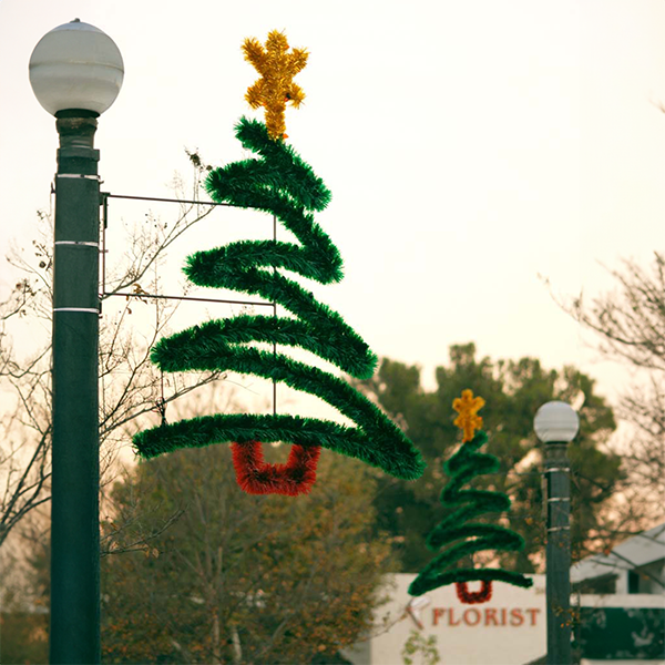 Zig Zag Tree LED Pole Mount
