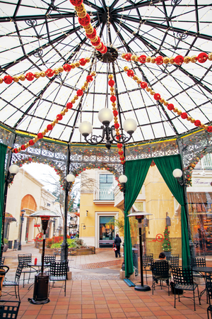Red and Gold Giant Bead Ornament Stringers