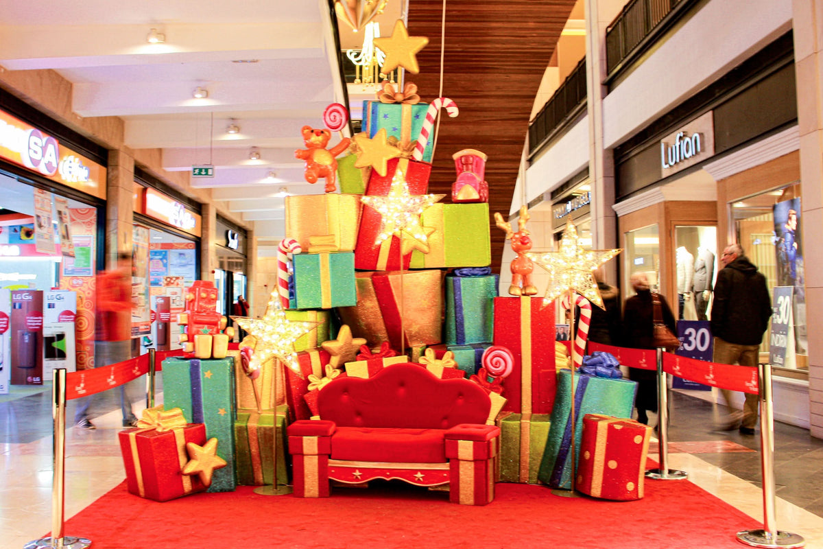 Dekra-Lite Gift Throne Mall Display