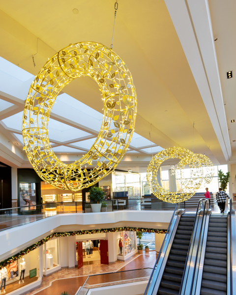 Leavesden Wreath - 6.5ft