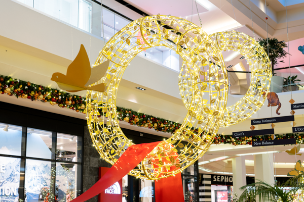Leavesden Wreath - 6.5ft