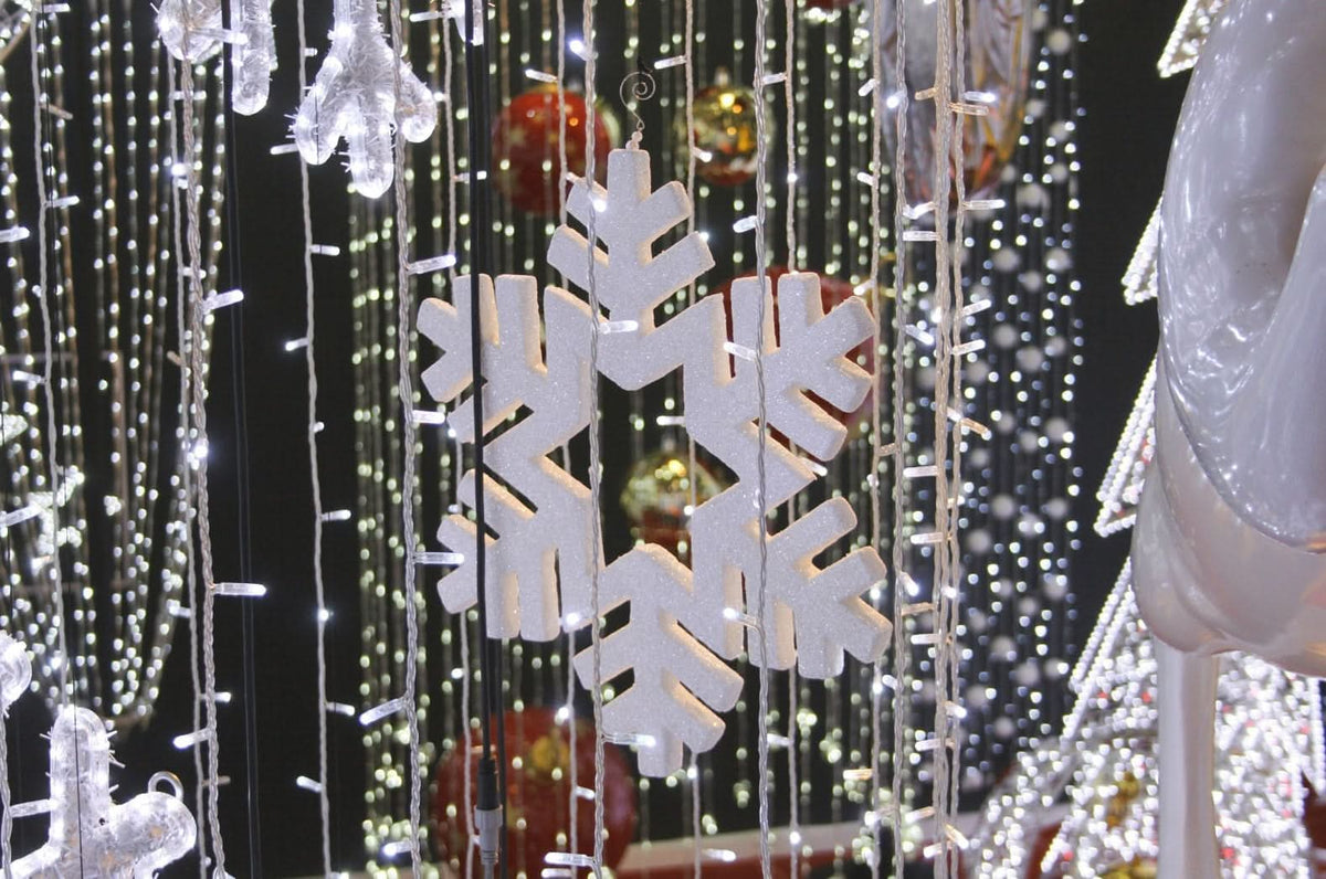 Dekra-Lite 2.5' Brindisi Snowflake Light Curtain Display