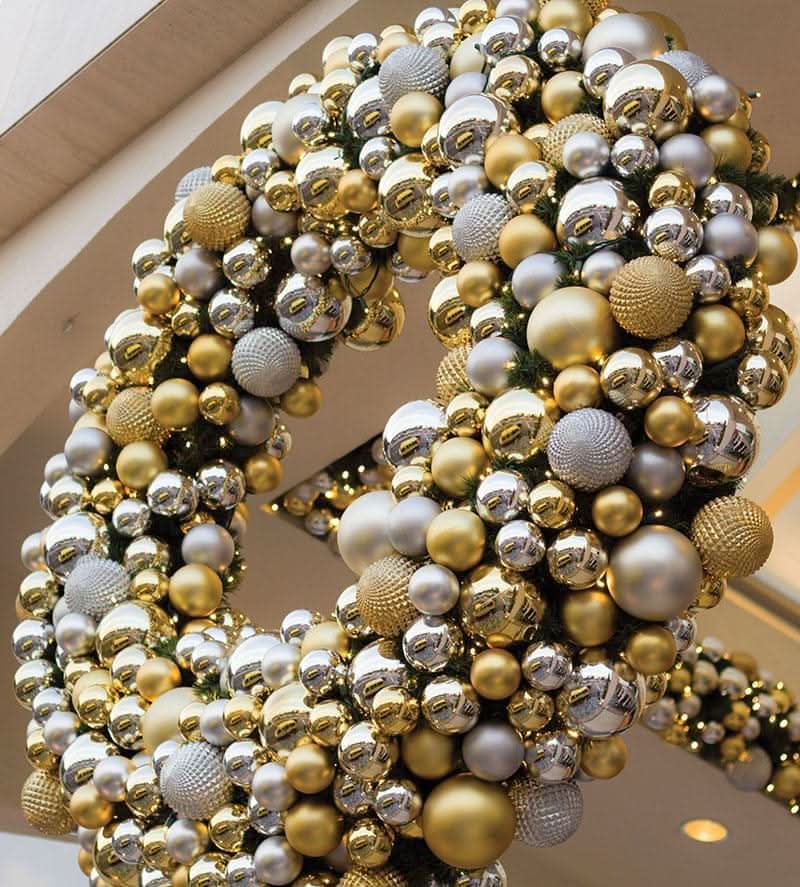 Elite Pre-Decorated Wreaths