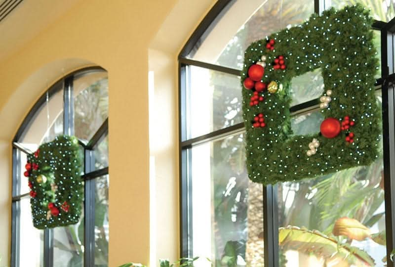 Dekra Lite Square Wreaths Window Display